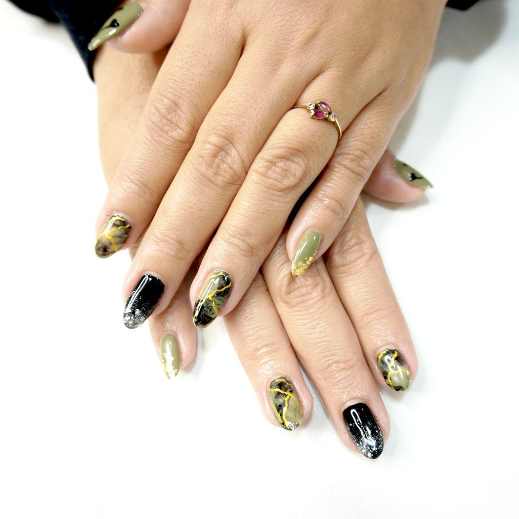 Metallic NailArt